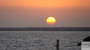 Zachód słońca na plaży w Agadirze