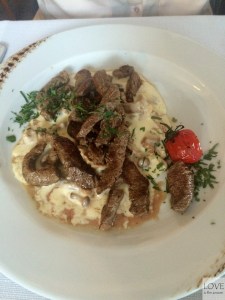 polędwica w sosie kurkowym- Restauracja Przystań