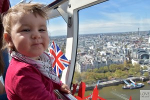 Ola szczęśliwa w London Eye