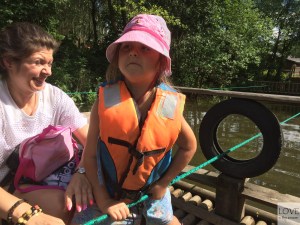 Tratwy i mała siłaczka na Farmie Iluzji