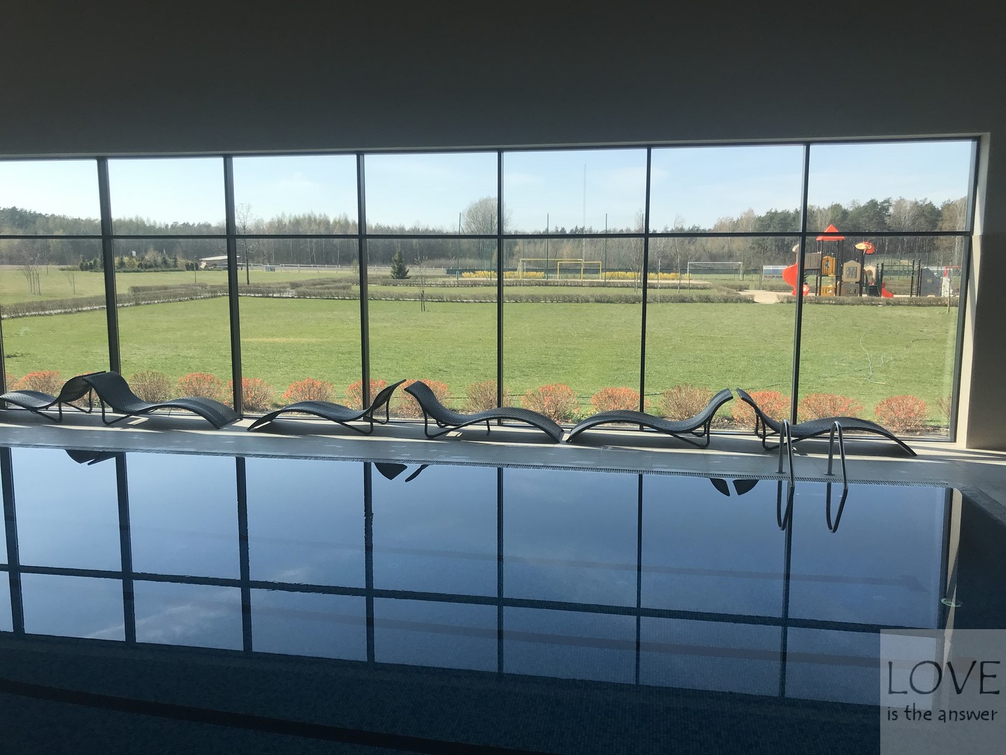 Basen w hotelu Bonifacio